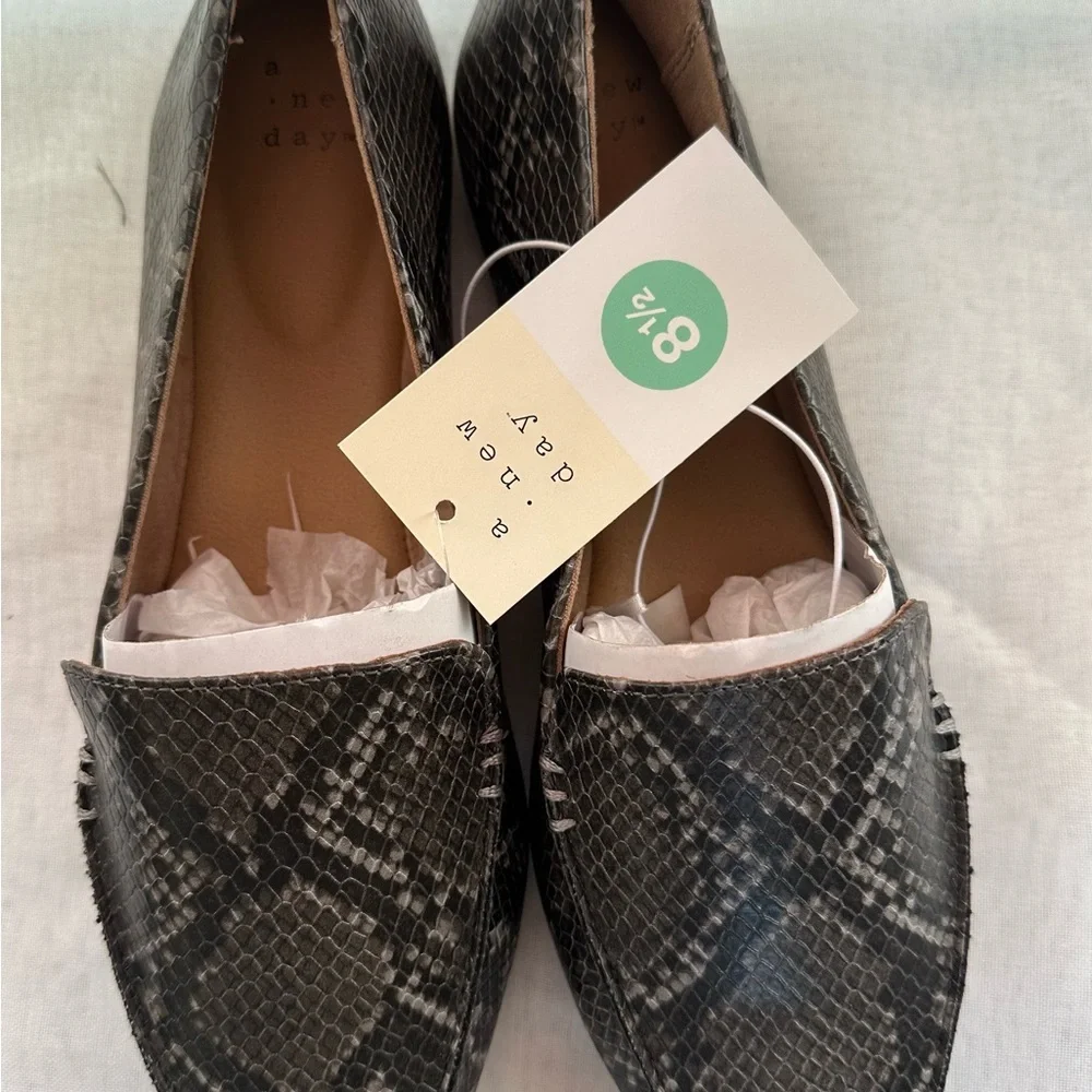 A New Day Women's Gray Snake Print Loafers size 81/2 #6